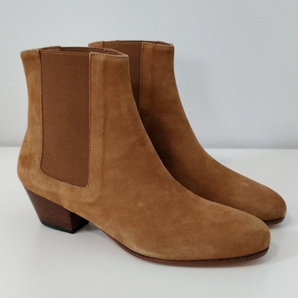 NWT Woman by Common Projects Leather Chelsea Boot, EU37 US6.5